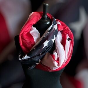 Patriotic American Flag Infinity Scarf NWT OSFA